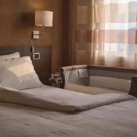 The White Building - Rooms Costermano Exterior foto