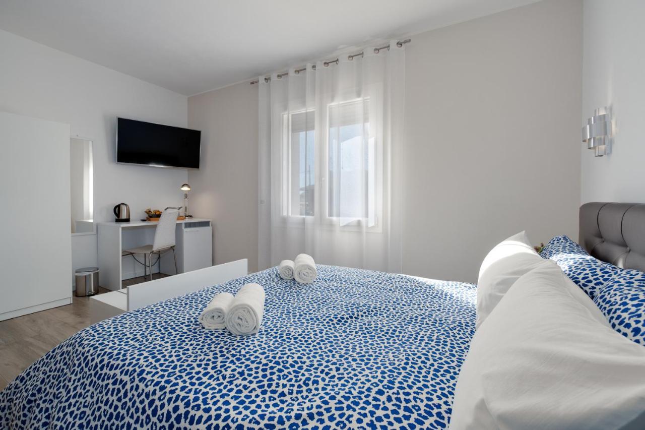 The White Building - Rooms Costermano Exterior foto