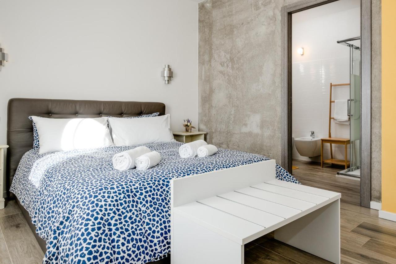 The White Building - Rooms Costermano Exterior foto